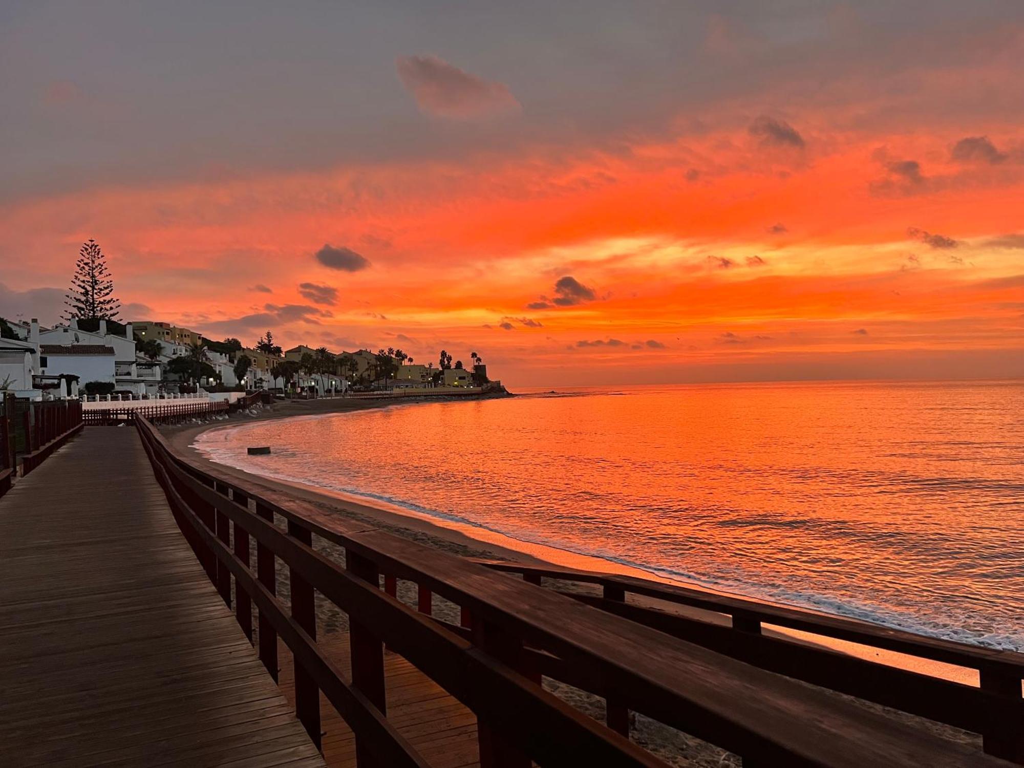 Marbella Beachfront - Beachside Apartment With Stunning Sea Views Exteriér fotografie